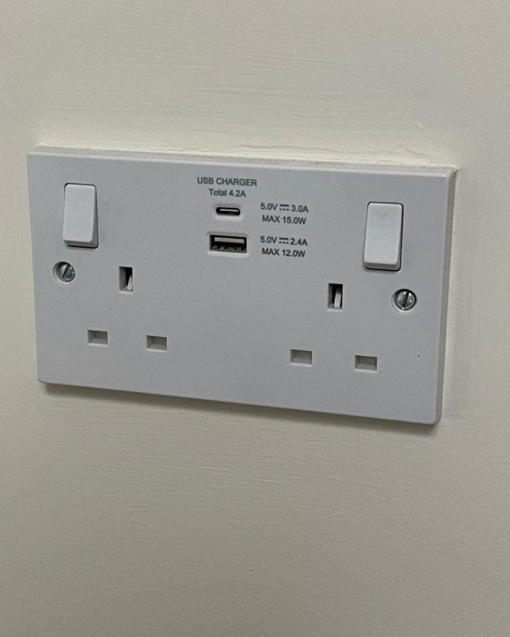 Unique Duplex Apartment Free Parking Free Wi-Fi 6 Minutes From Leeds City Centre Exteriör bild