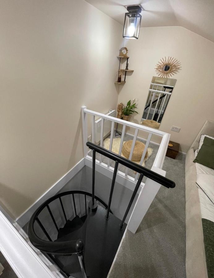 Unique Duplex Apartment Free Parking Free Wi-Fi 6 Minutes From Leeds City Centre Exteriör bild